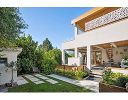 828 STEVENS STREET