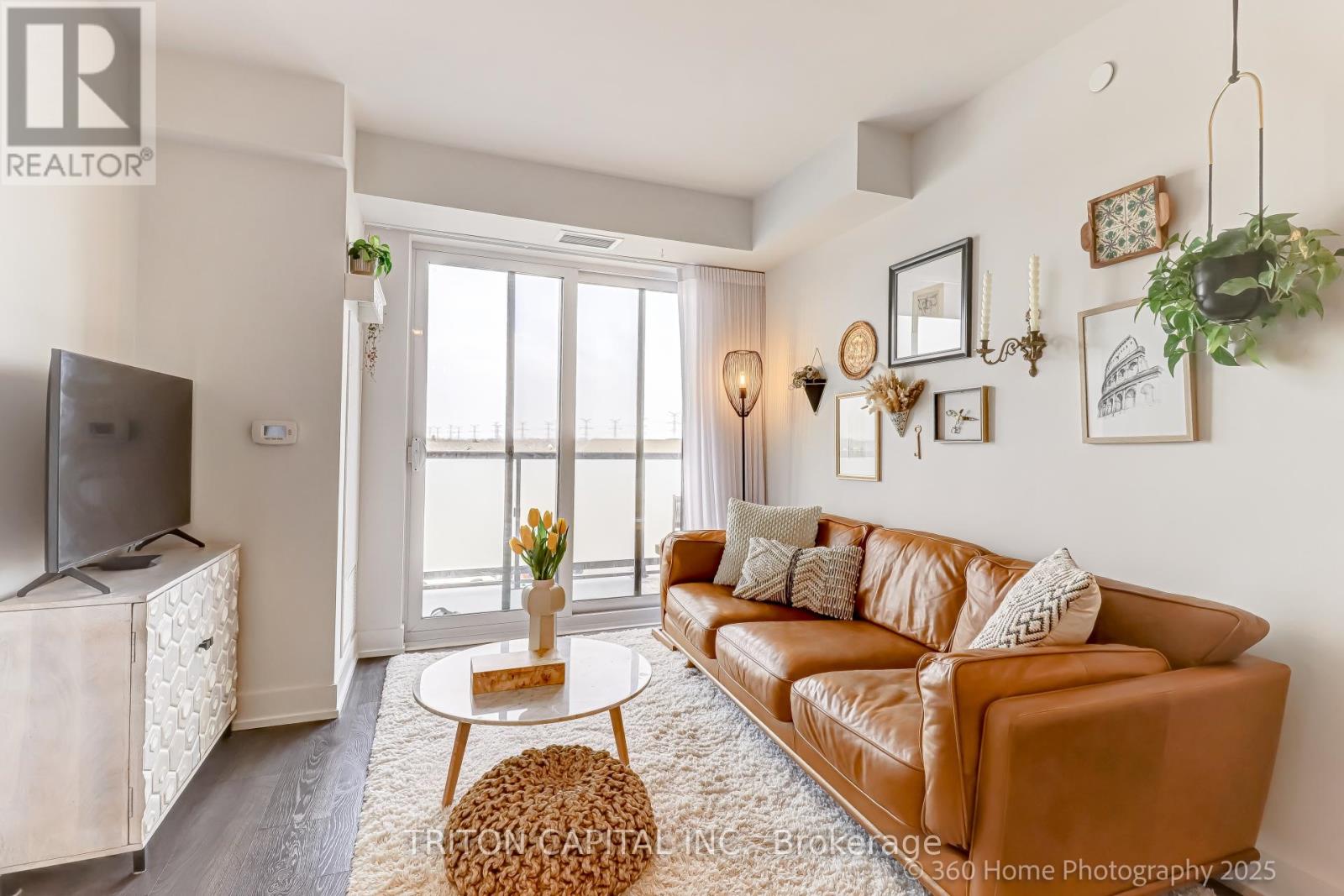Property at 418 - 2550 SIMCOE ST N STREET image 3