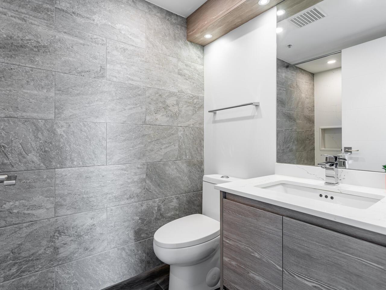 2203 10899 University Drive, Surrey, British Columbia  V3T 5V2 - Photo 21 - R2988400