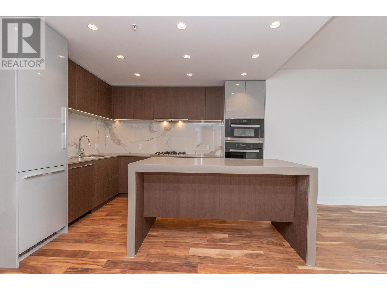 605 1675 Lions Gate Lane, North Vancouver, British Columbia  V7P 3B4 - Photo 3 - R2987596