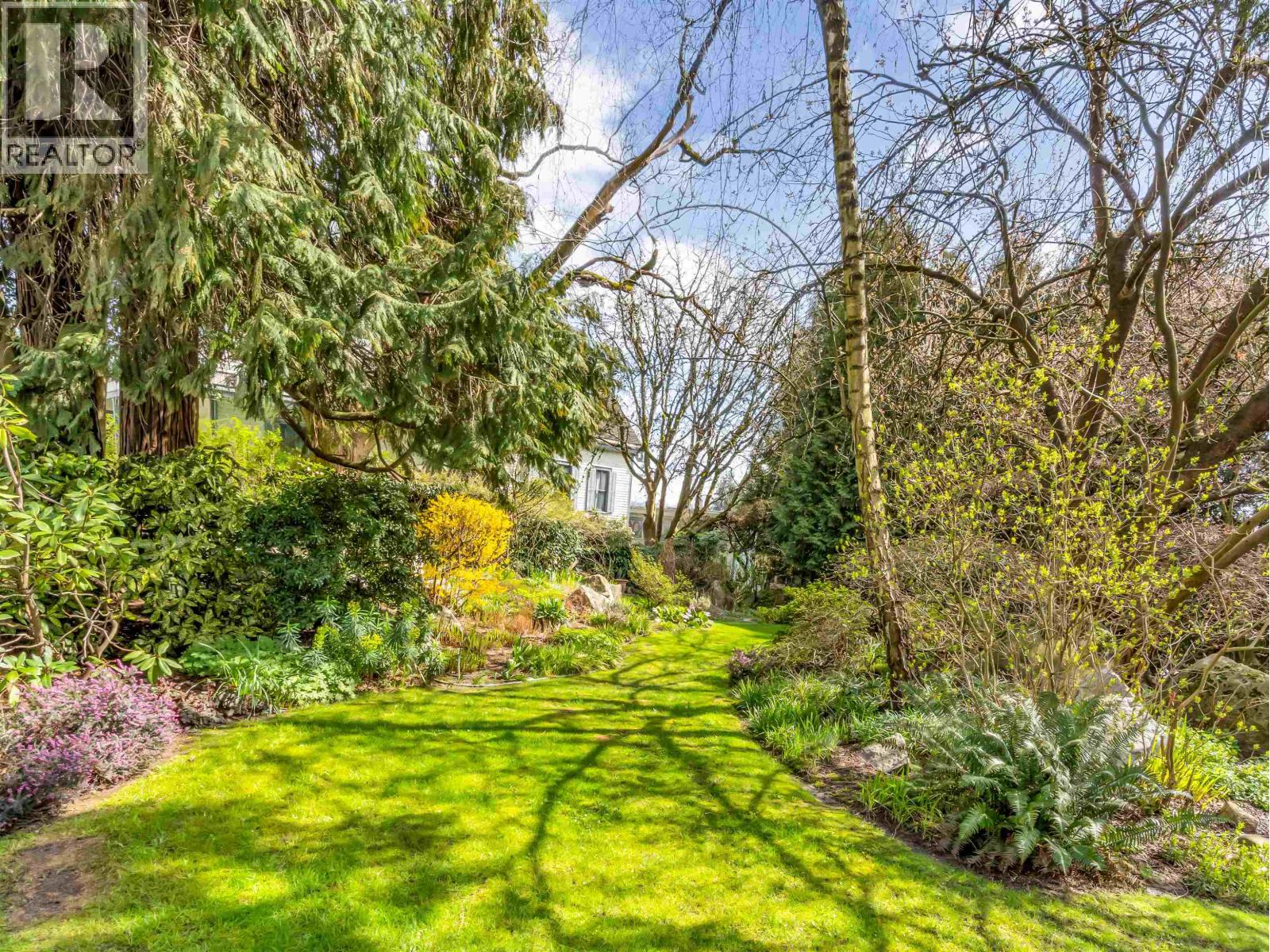 201 320 Royal Avenue, New Westminster, British Columbia  V3L 5C6 - Photo 29 - R2988113