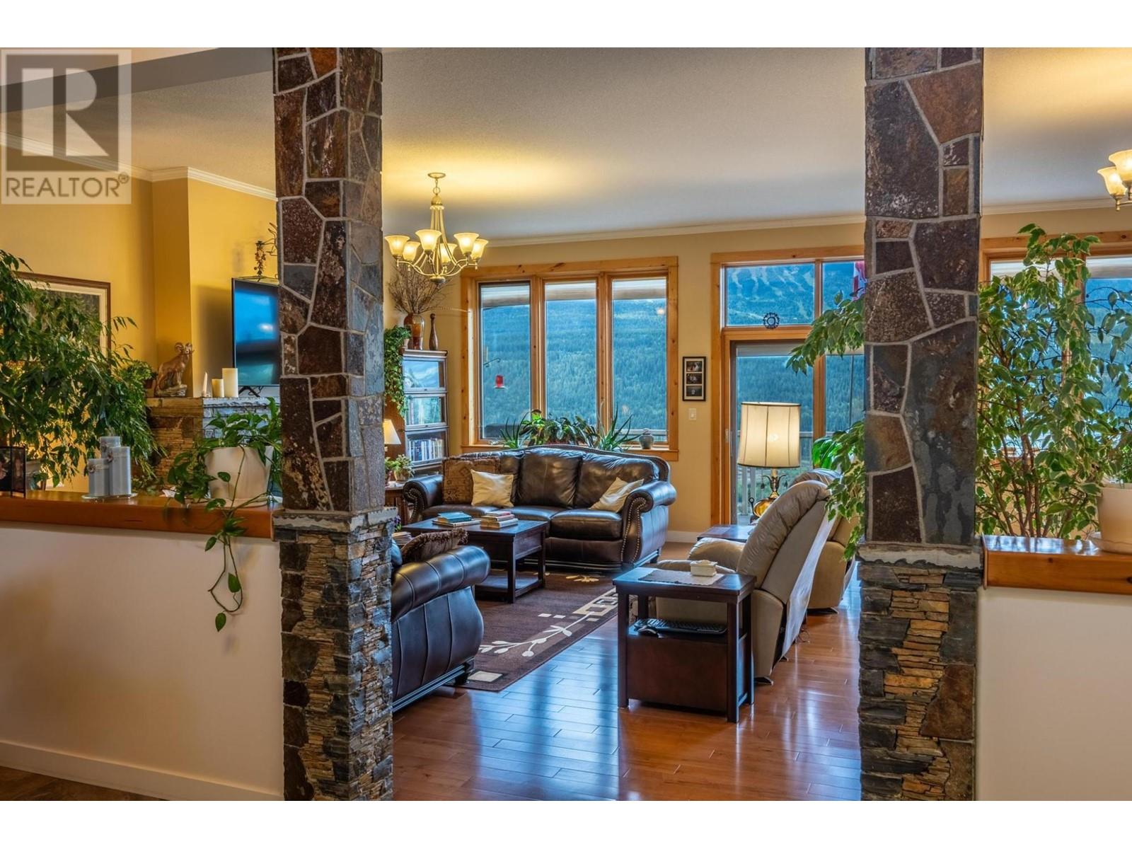 420 Ottoson Road, Golden, British Columbia  V0A 1H1 - Photo 10 - 10342636