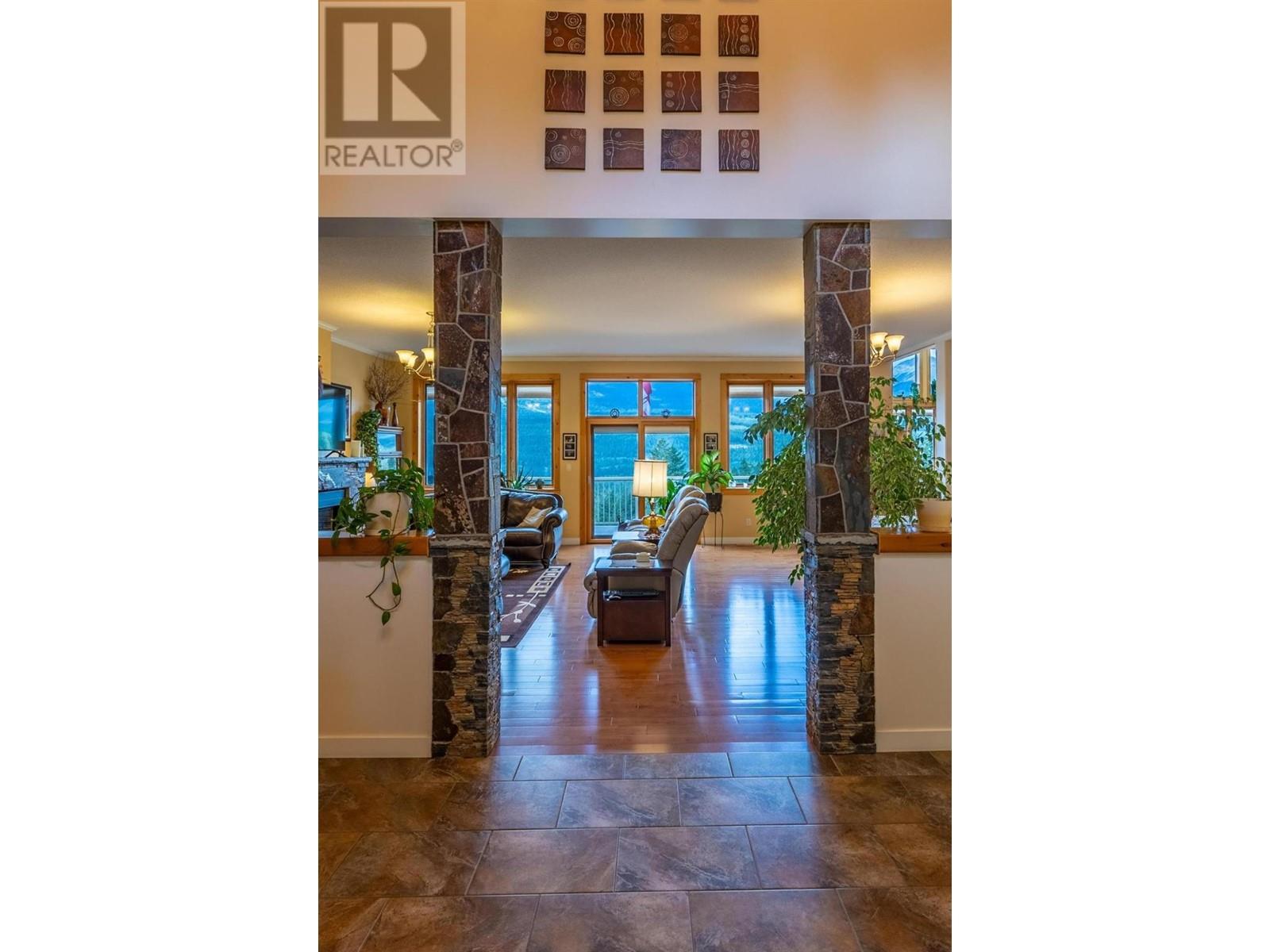 420 Ottoson Road, Golden, British Columbia  V0A 1H1 - Photo 9 - 10342636