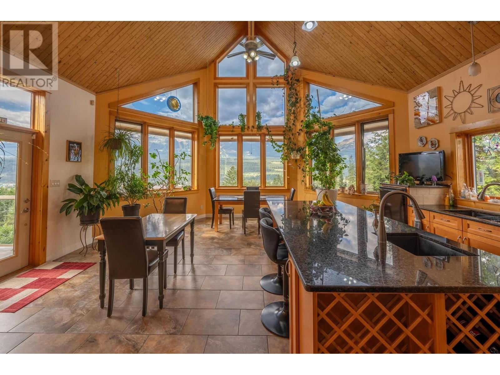 420 Ottoson Road, Golden, British Columbia  V0A 1H1 - Photo 13 - 10342636