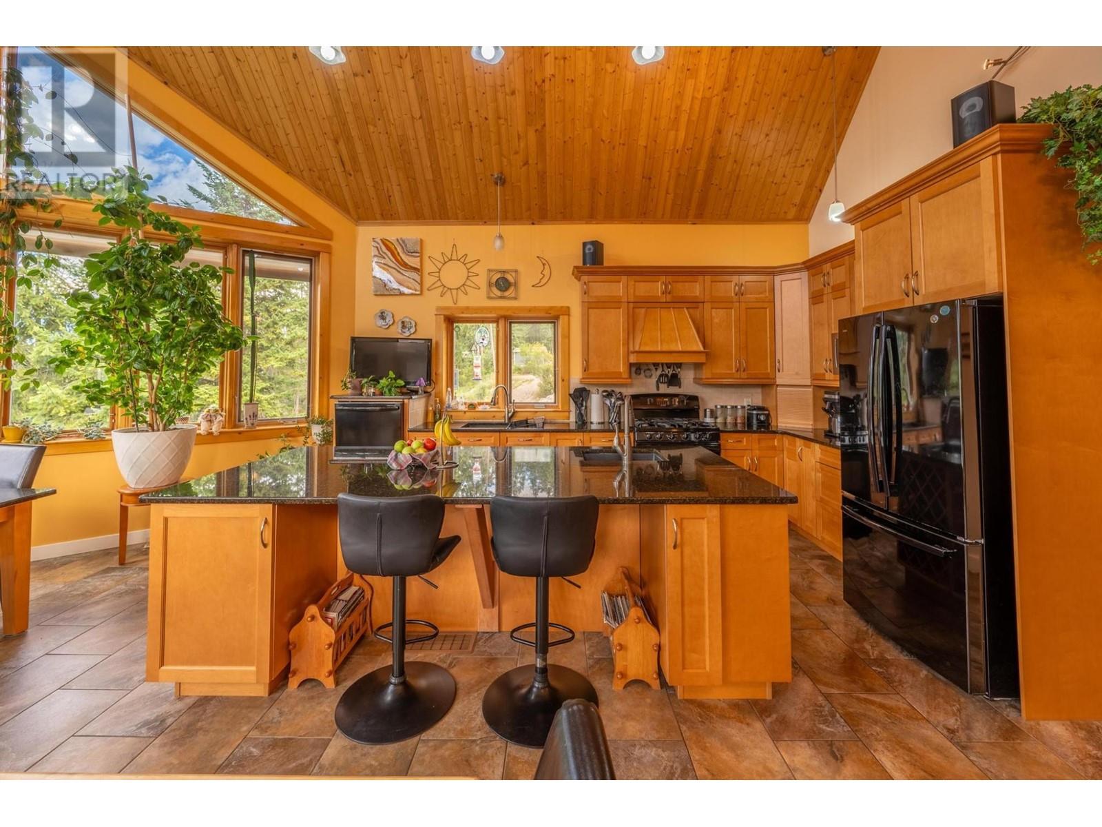 420 Ottoson Road, Golden, British Columbia  V0A 1H1 - Photo 15 - 10342636