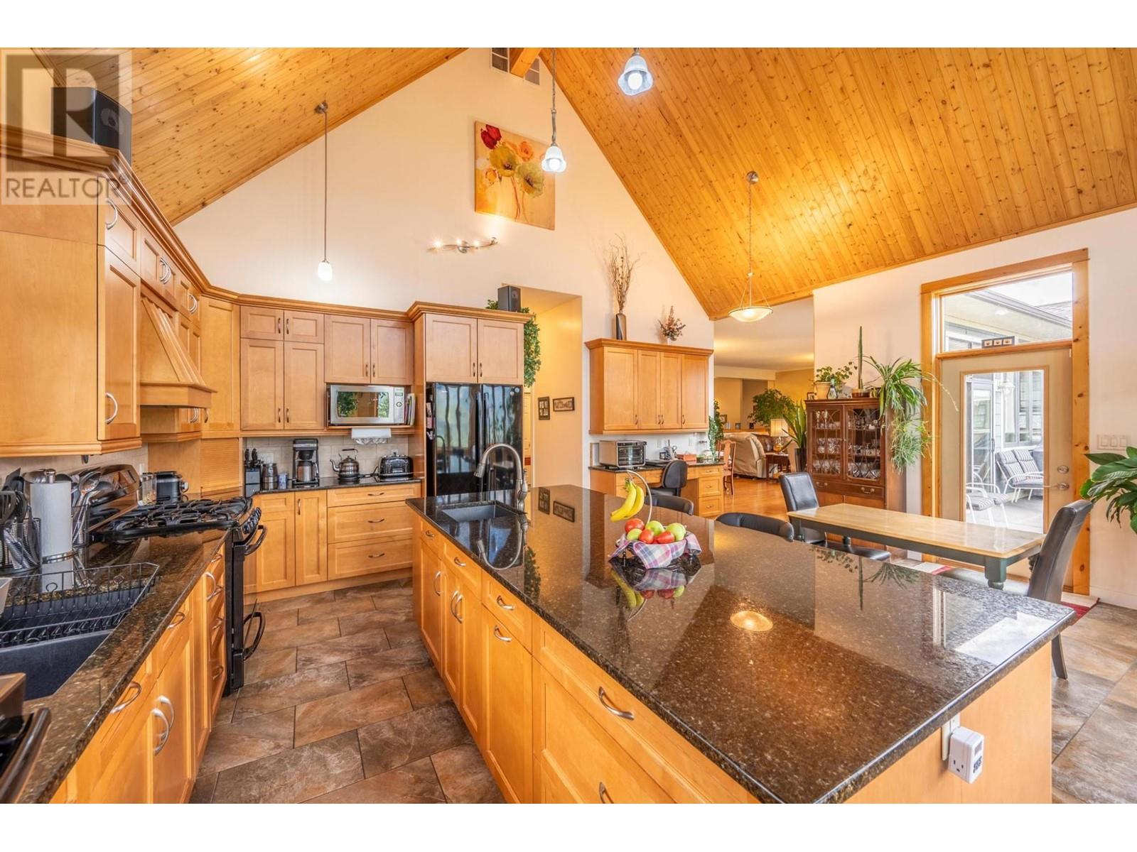 420 Ottoson Road, Golden, British Columbia  V0A 1H1 - Photo 19 - 10342636