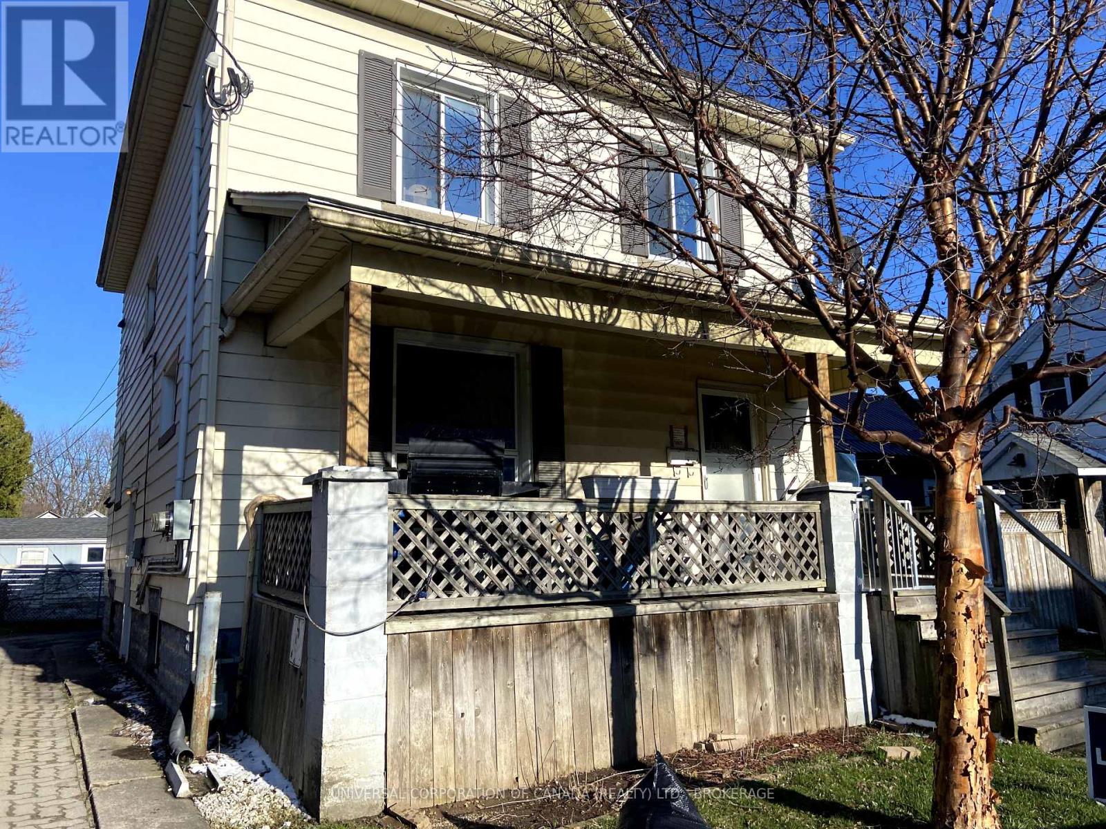 55 Manitoba Street, St. Thomas, Ontario  N5P 3A3 - Photo 2 - X12072491