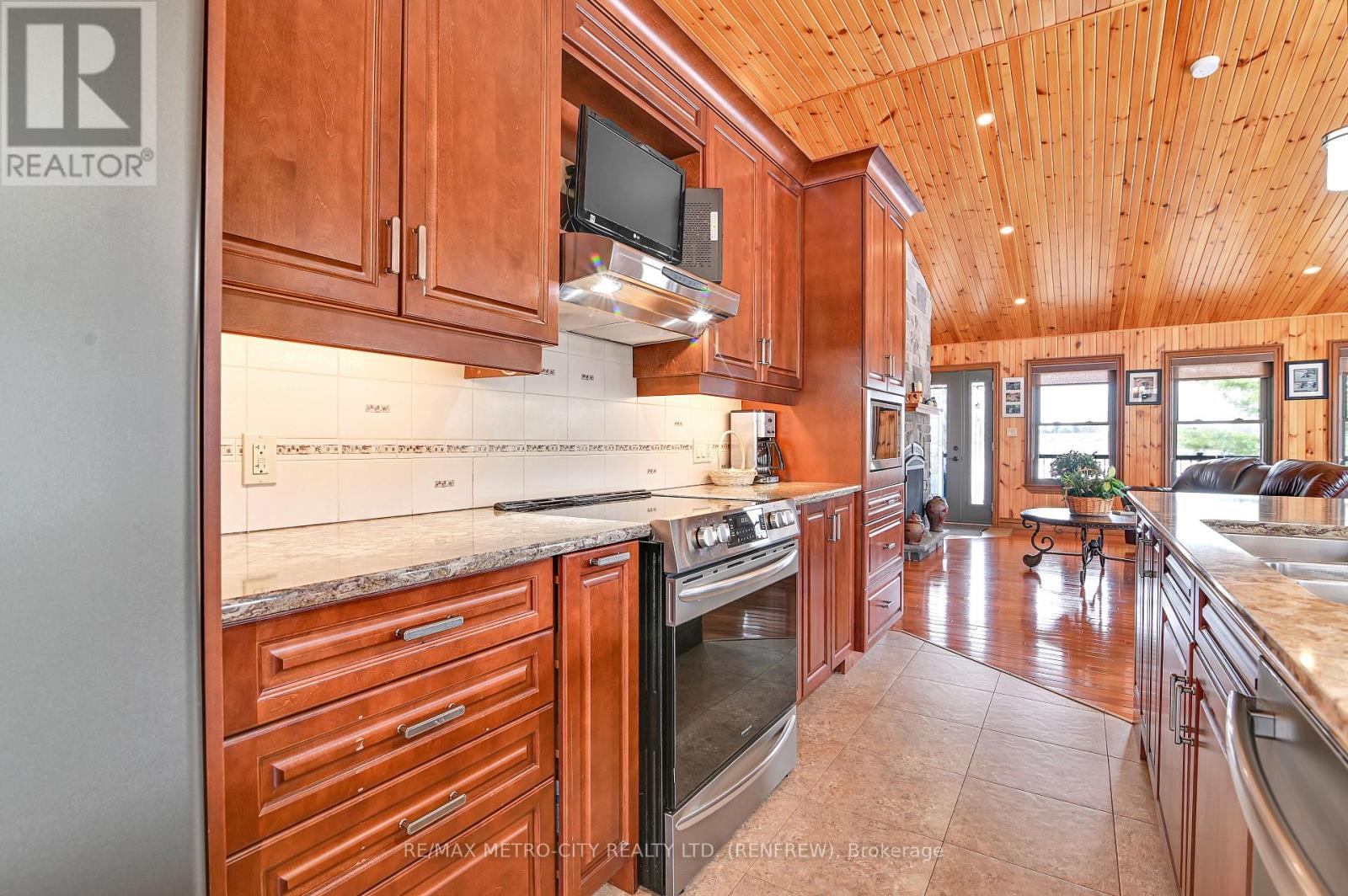 3280 Burnstown Road, Horton, Ontario  K7V 3Z9 - Photo 8 - X12072450