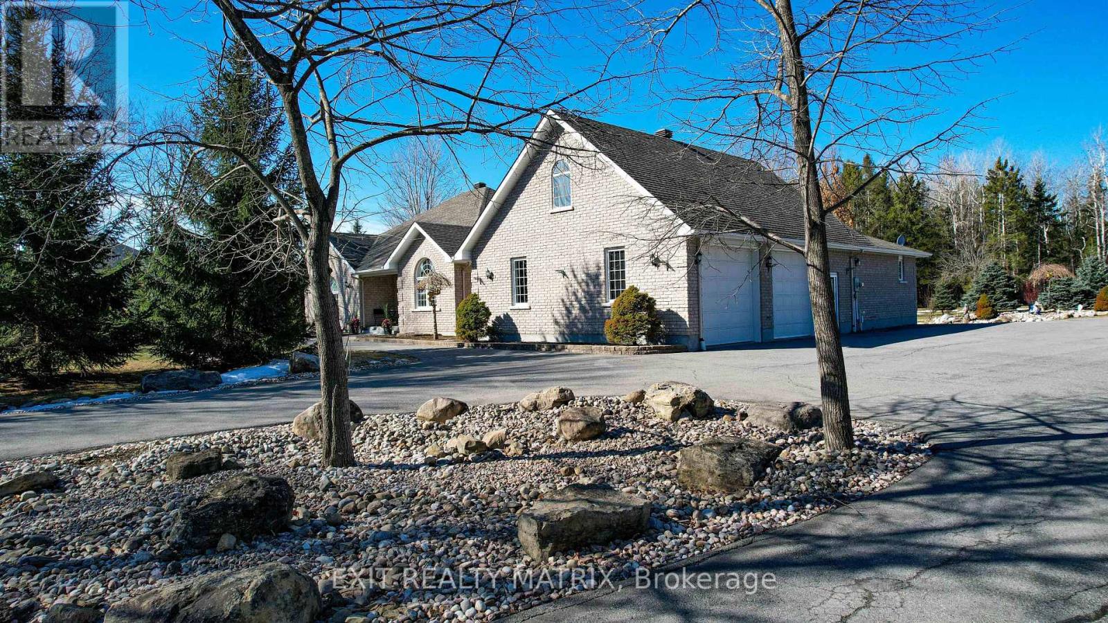 Property at 2573 MITCHELL STREET image 2