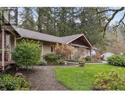 1032 Tatlow Rd Deep Cove