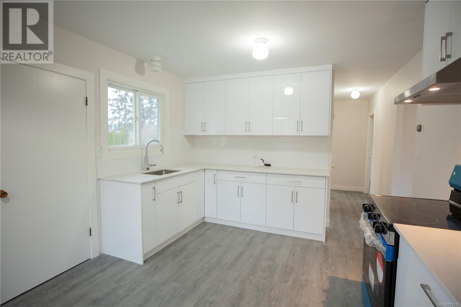 Property at 4068 Grange Rd image 4