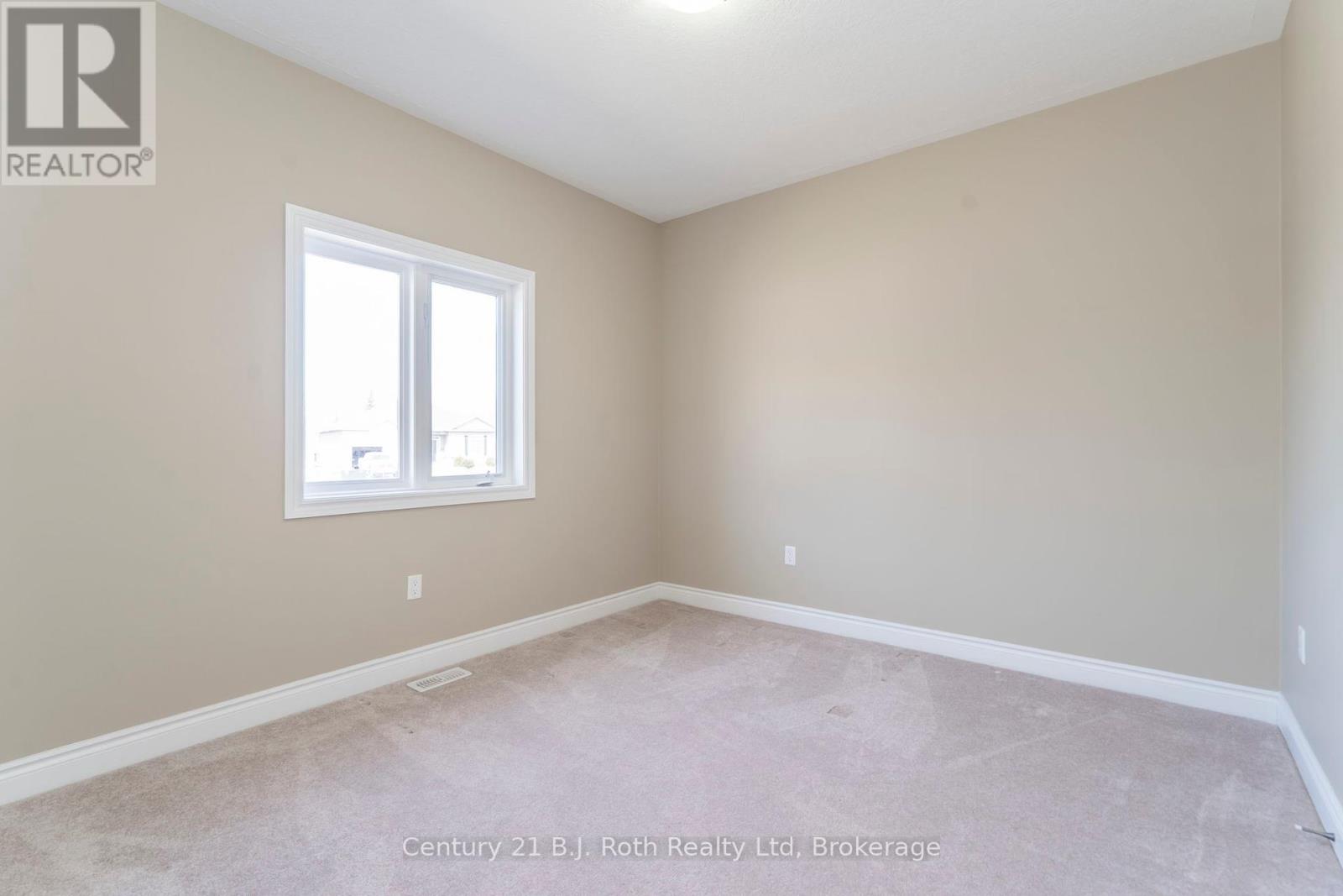 2 Wintergreen Circle, Tay, Ontario  L0K 2A0 - Photo 25 - S12072380