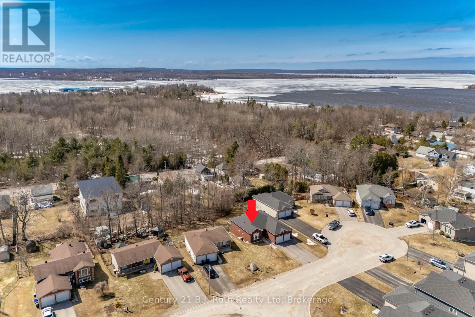2 Wintergreen Circle, Tay, Ontario  L0K 2A0 - Photo 3 - S12072380
