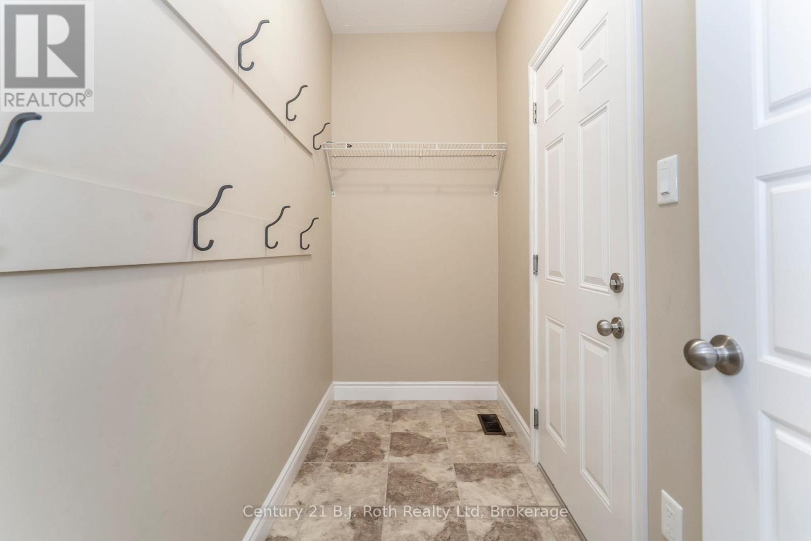 2 Wintergreen Circle, Tay, Ontario  L0K 2A0 - Photo 6 - S12072380