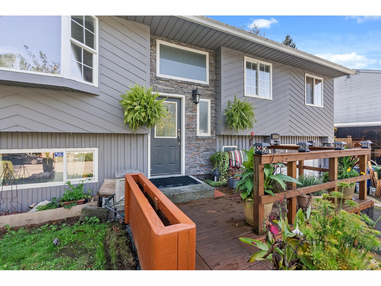 Property at 34444 IMMEL STREET image 3