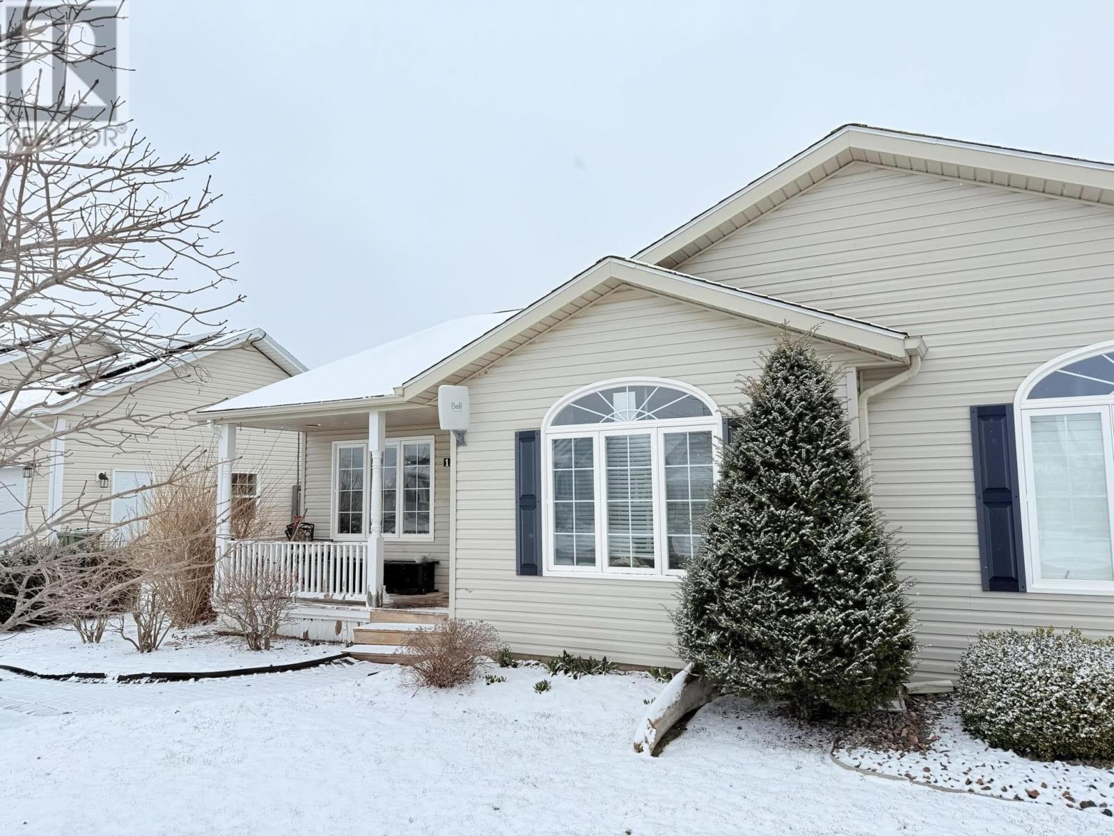 Property at 15 Parkway Drive image 3