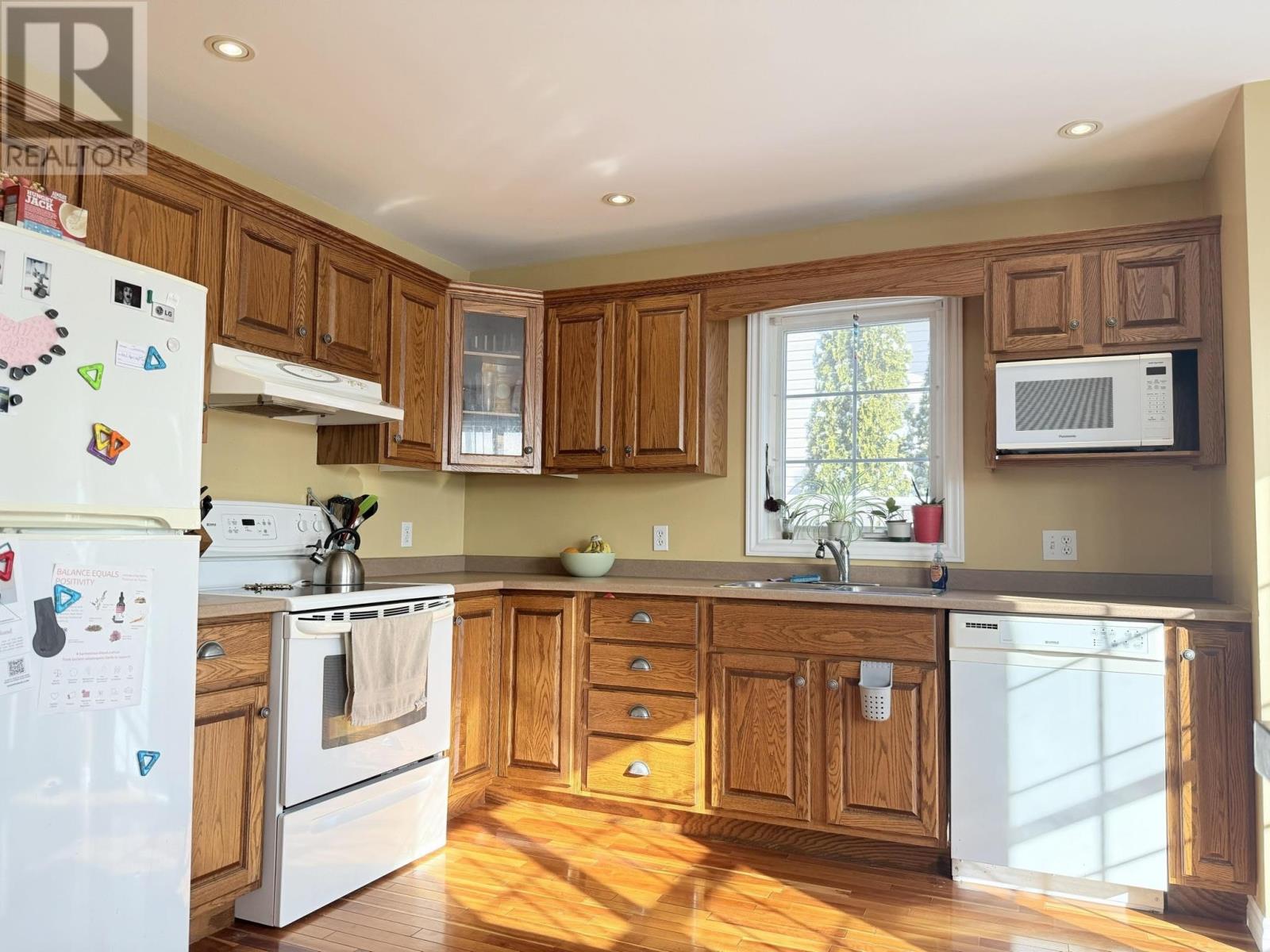 Property at 15 Parkway Drive image 5