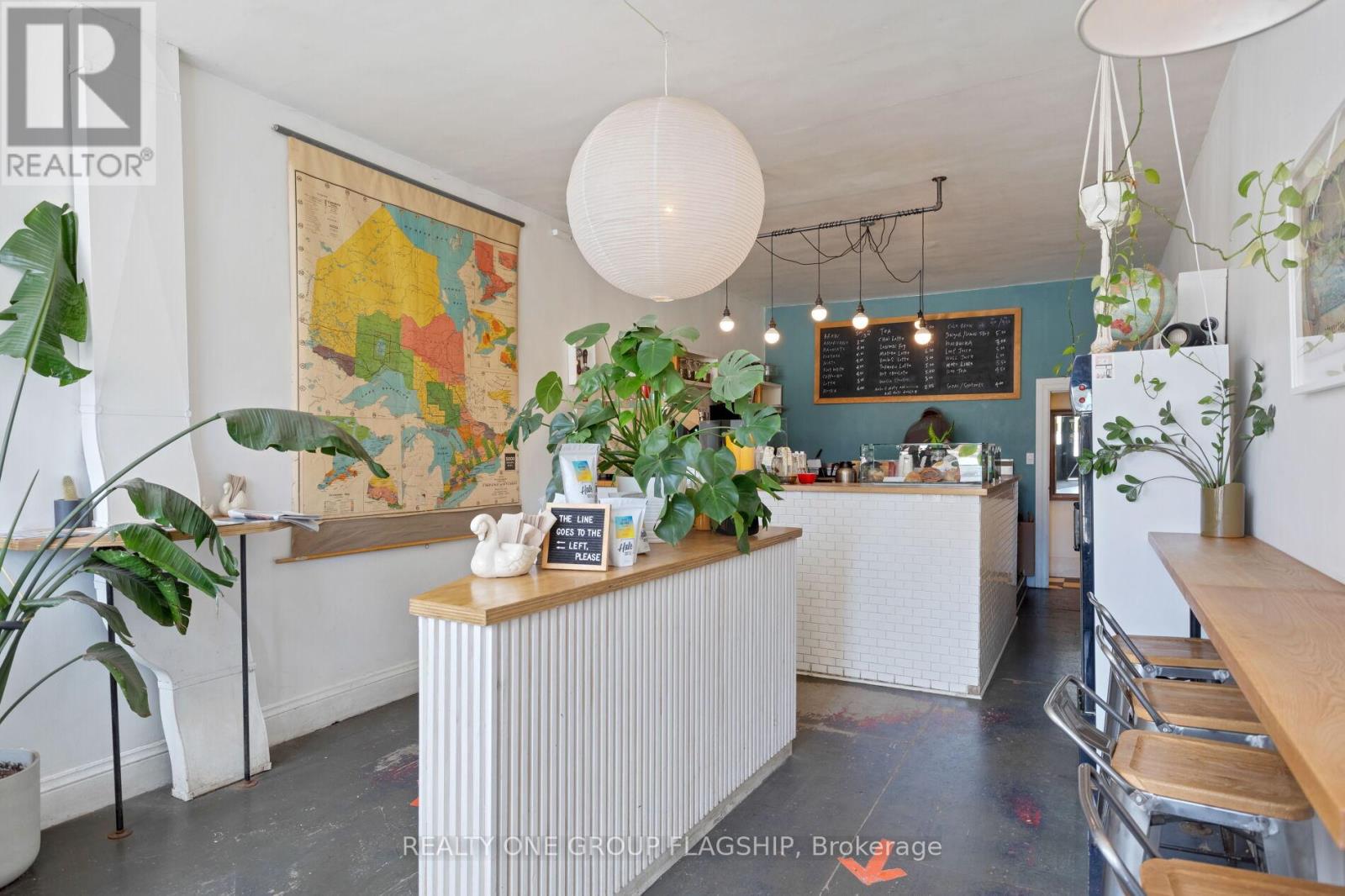 Property at 1691 DUNDAS STREET W image 4