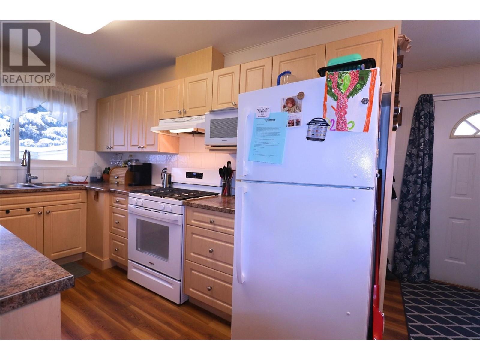 Property at 7571 DONALDSON Drive image 4