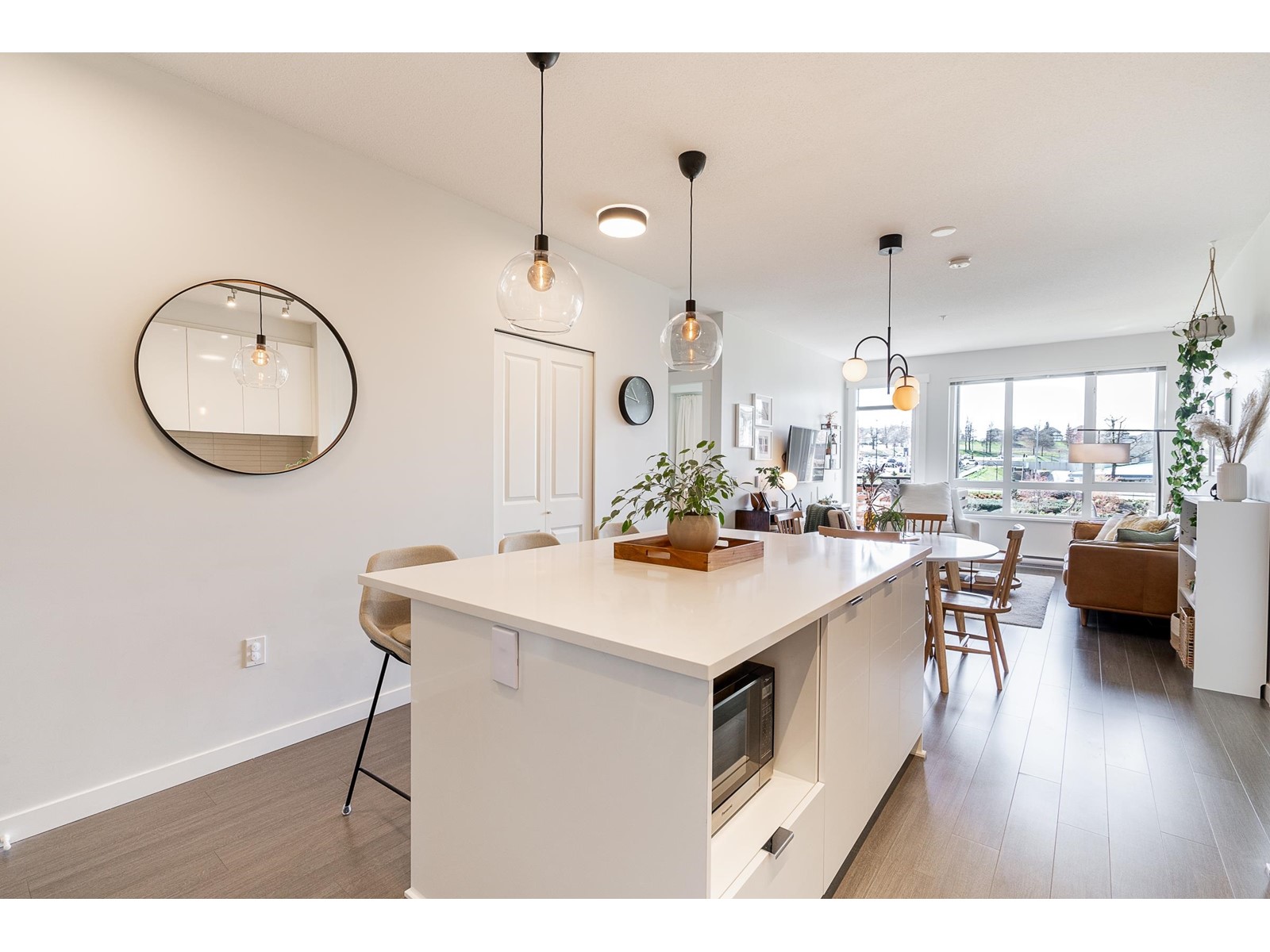 301 31158 Westridge Place, Abbotsford, British Columbia  V2T 0K5 - Photo 2 - R2986014