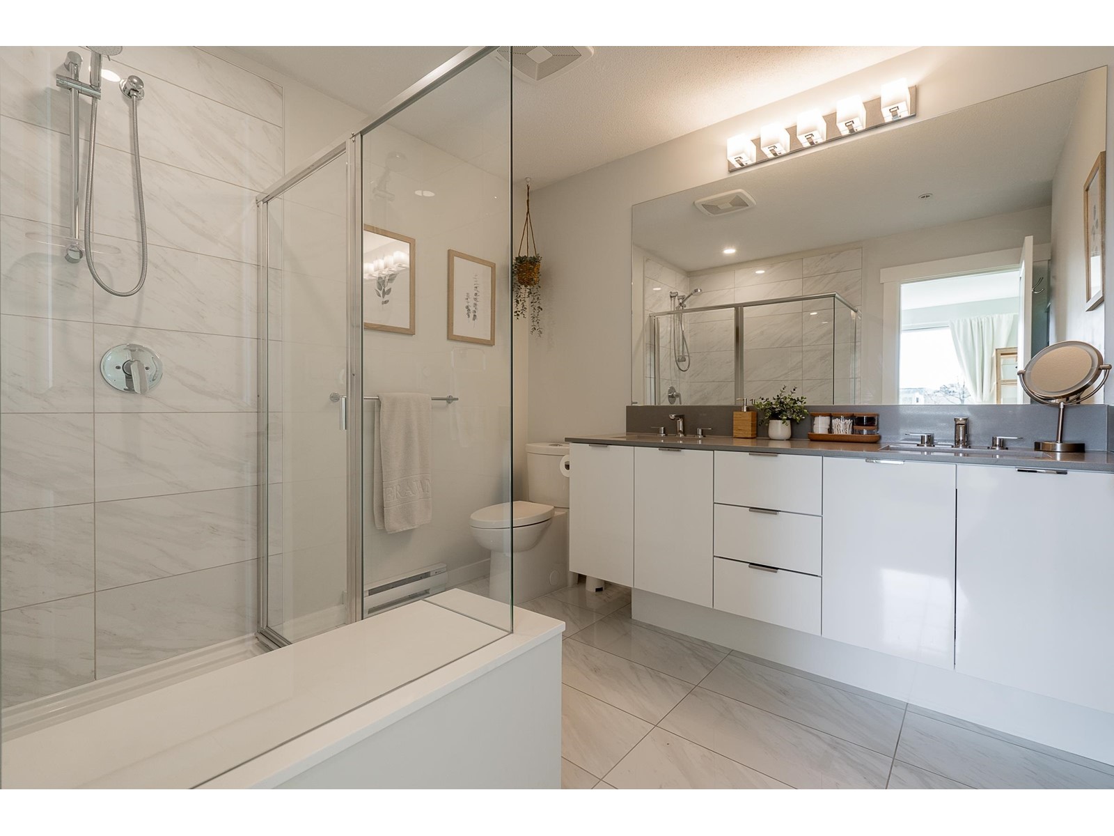 301 31158 Westridge Place, Abbotsford, British Columbia  V2T 0K5 - Photo 12 - R2986014