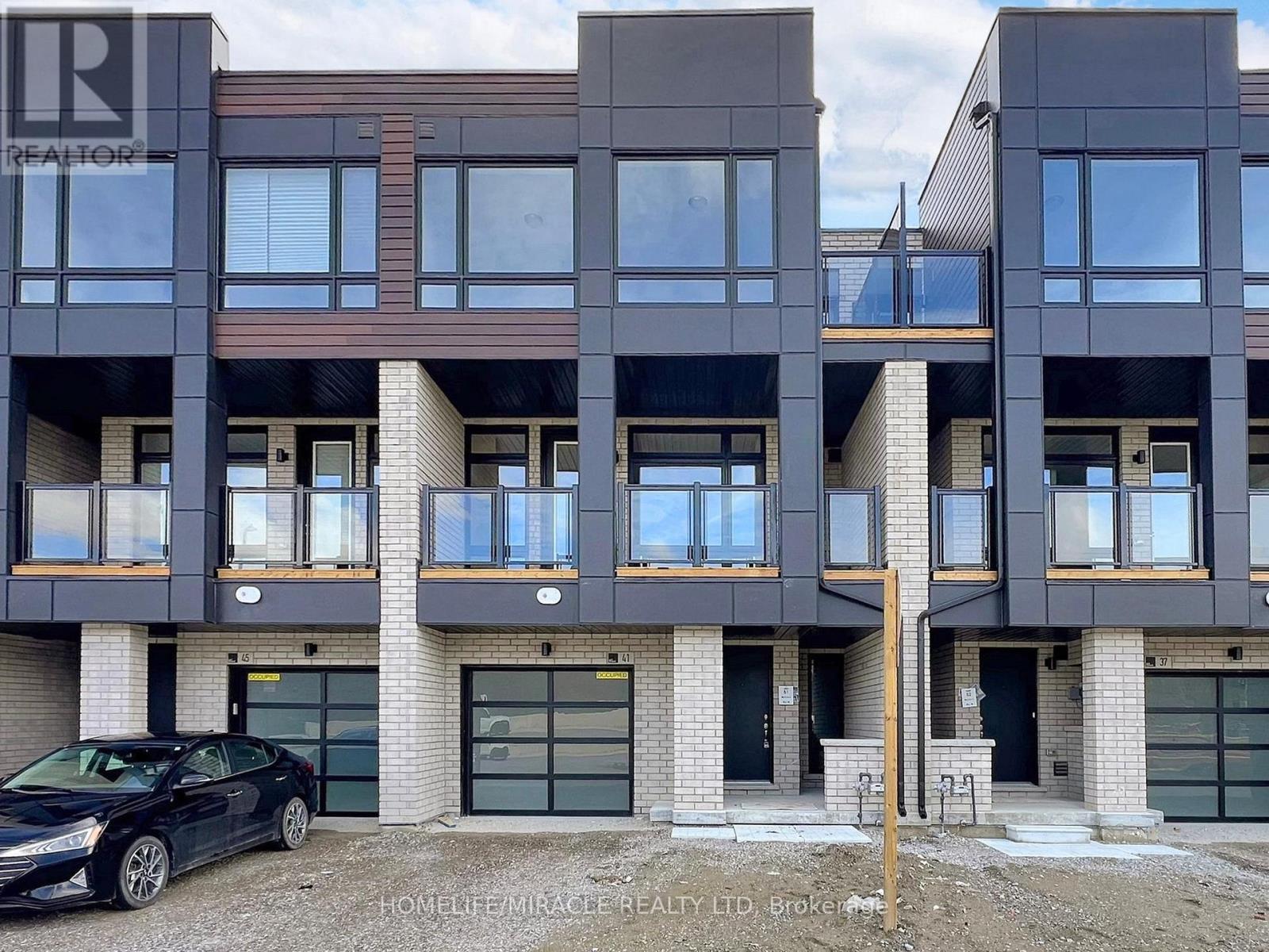 Property at 41 KINTALL WAY image 1