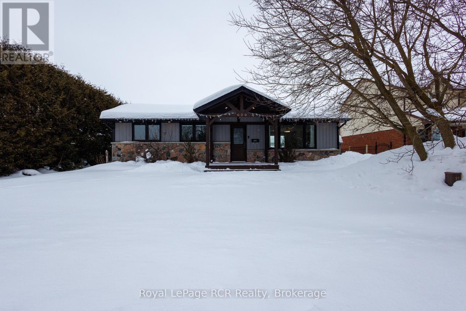 620 Elm Avenue N, North Perth, Ontario  N4W 3G2 - Photo 5 - X12026144