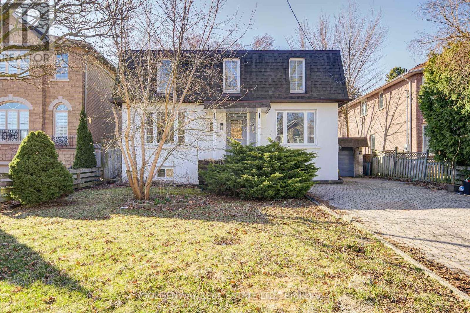 Property at 211 PEMBERTON AVENUE image 2