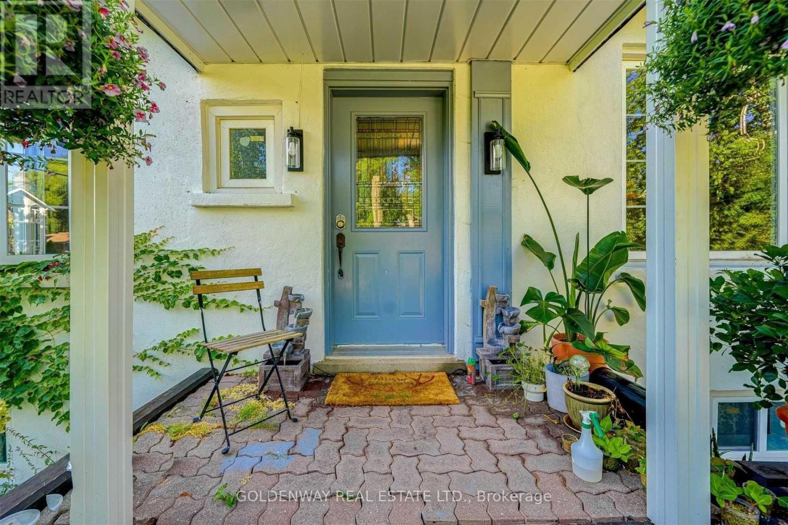 Property at 211 PEMBERTON AVENUE image 4