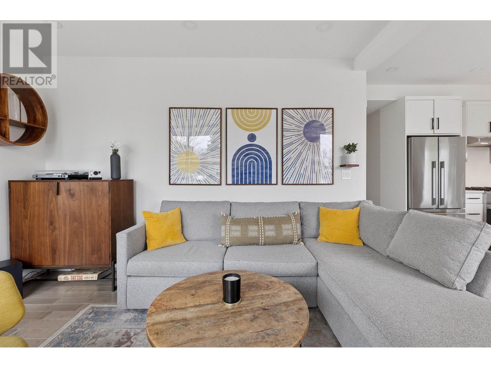 5128 Mchardy Street, Vancouver, British Columbia  V5R 4V5 - Photo 5 - R2988358