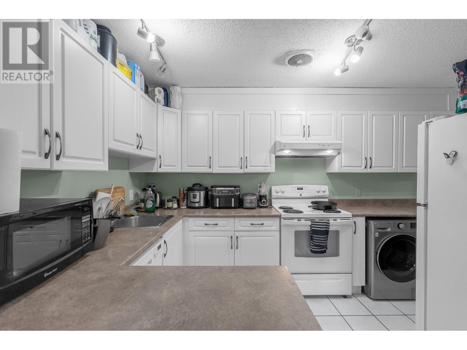 713 Westview Drive, North Vancouver, British Columbia  V7N 3X7 - Photo 7 - R2988370