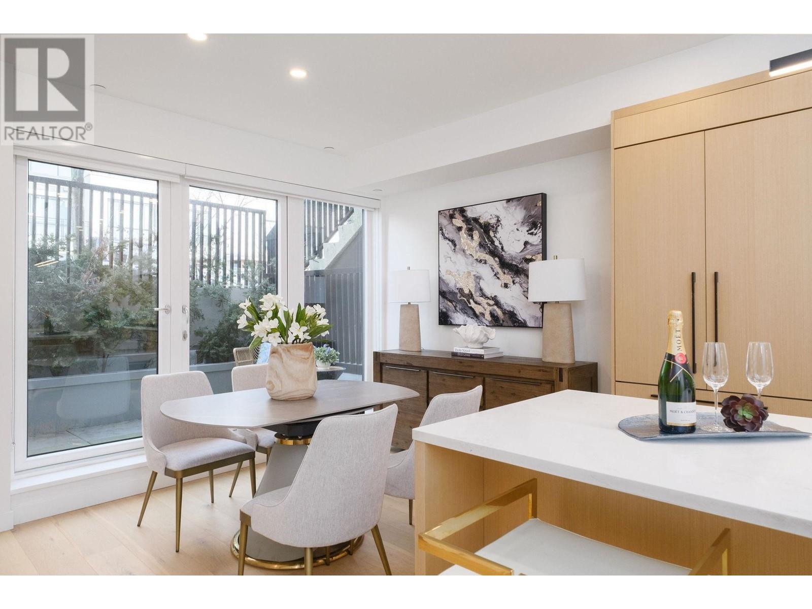 114 649 E 3rd Street, North Vancouver, British Columbia  V7L 1G6 - Photo 14 - R2988378