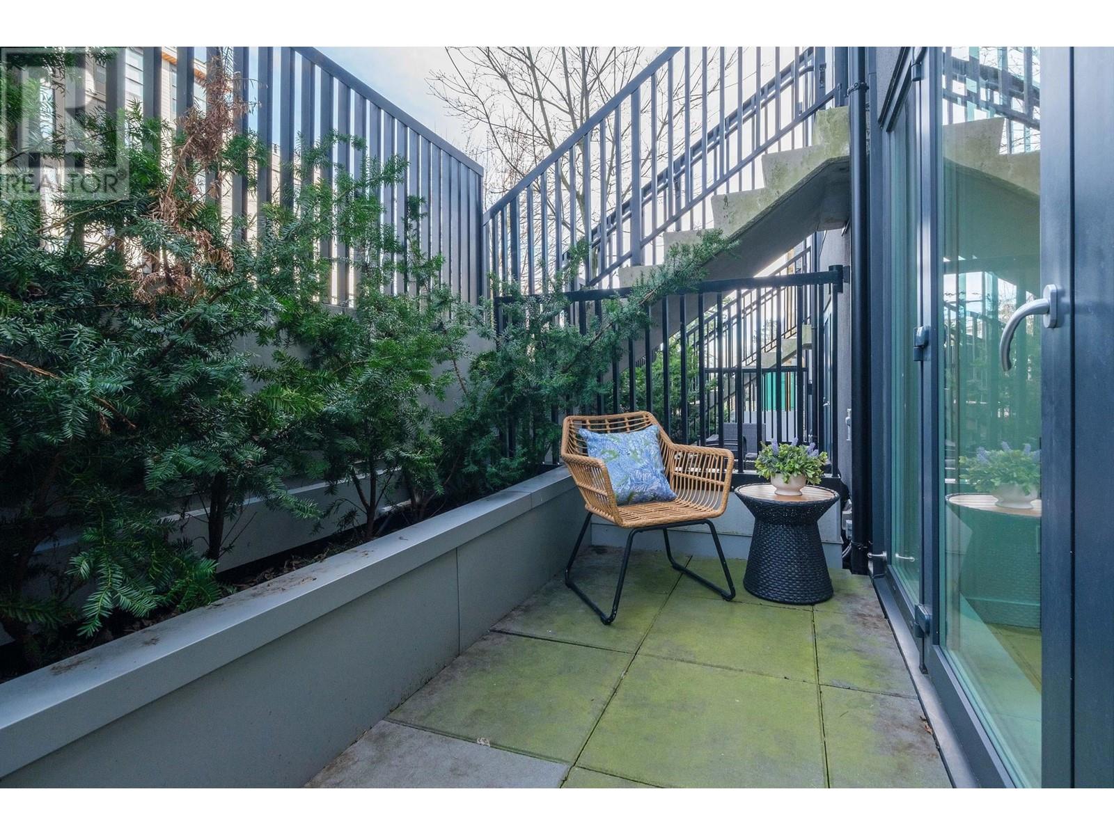 114 649 E 3rd Street, North Vancouver, British Columbia  V7L 1G6 - Photo 27 - R2988378