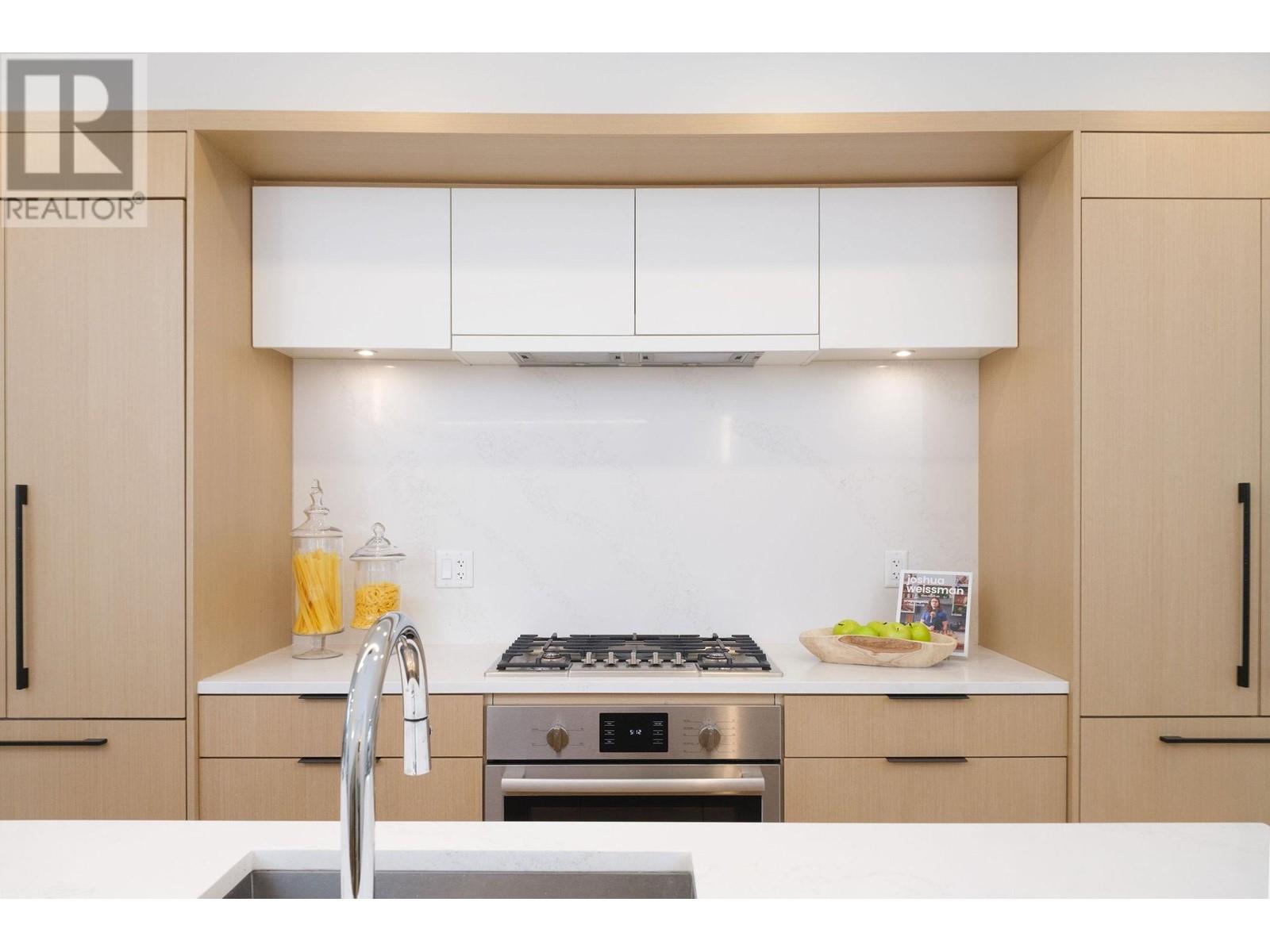 114 649 E 3rd Street, North Vancouver, British Columbia  V7L 1G6 - Photo 9 - R2988378