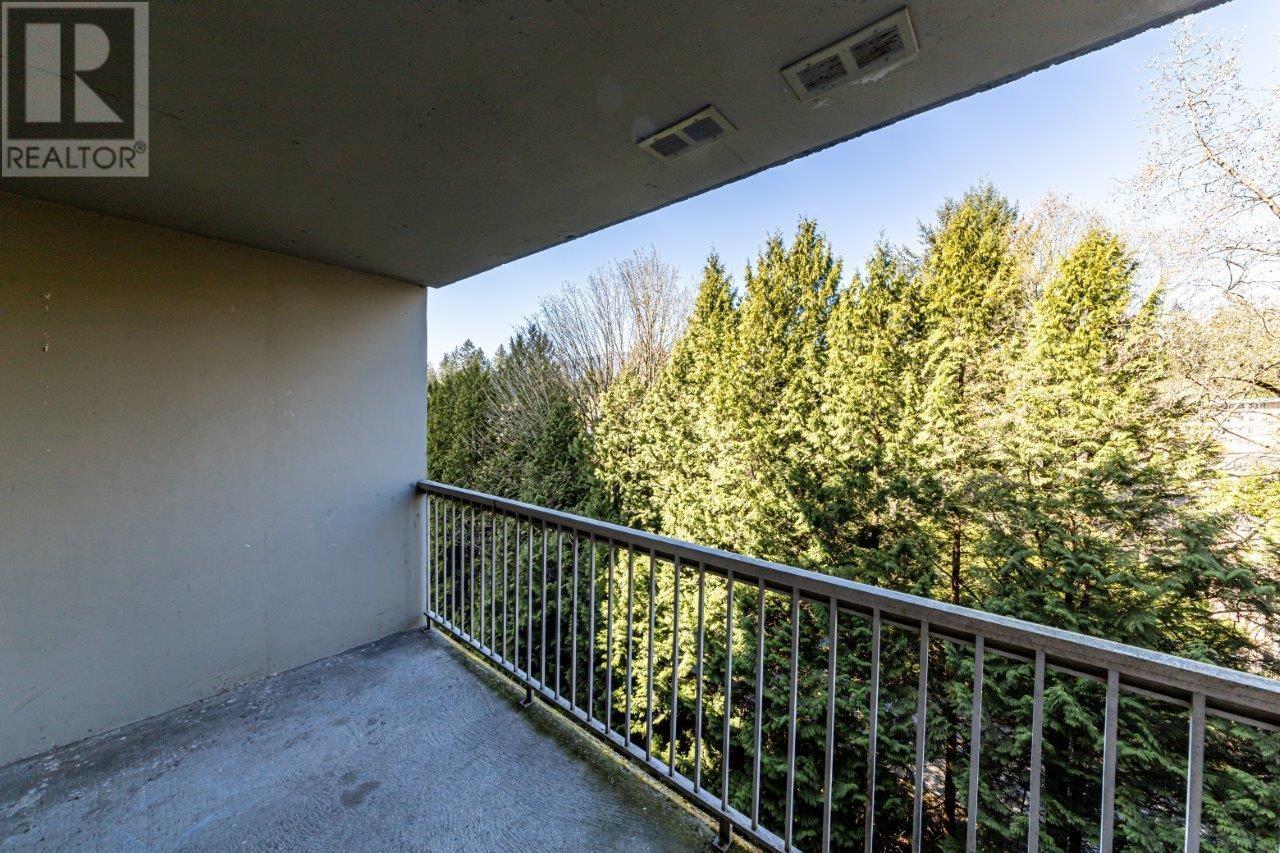 304 2012 Fullerton Avenue, North Vancouver, British Columbia  V7P 3E3 - Photo 4 - R2988389