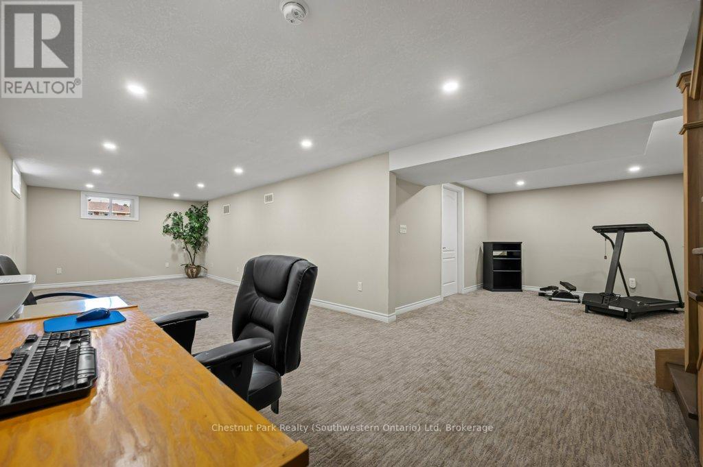 66 June Avenue, Guelph (Riverside Park), Ontario  N1H 1J1 - Photo 4 - X12072532