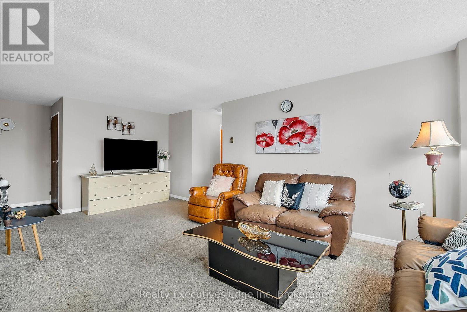 105 - 35 Green Valley Drive, Kitchener, Ontario  N2P 2A5 - Photo 10 - X12072563