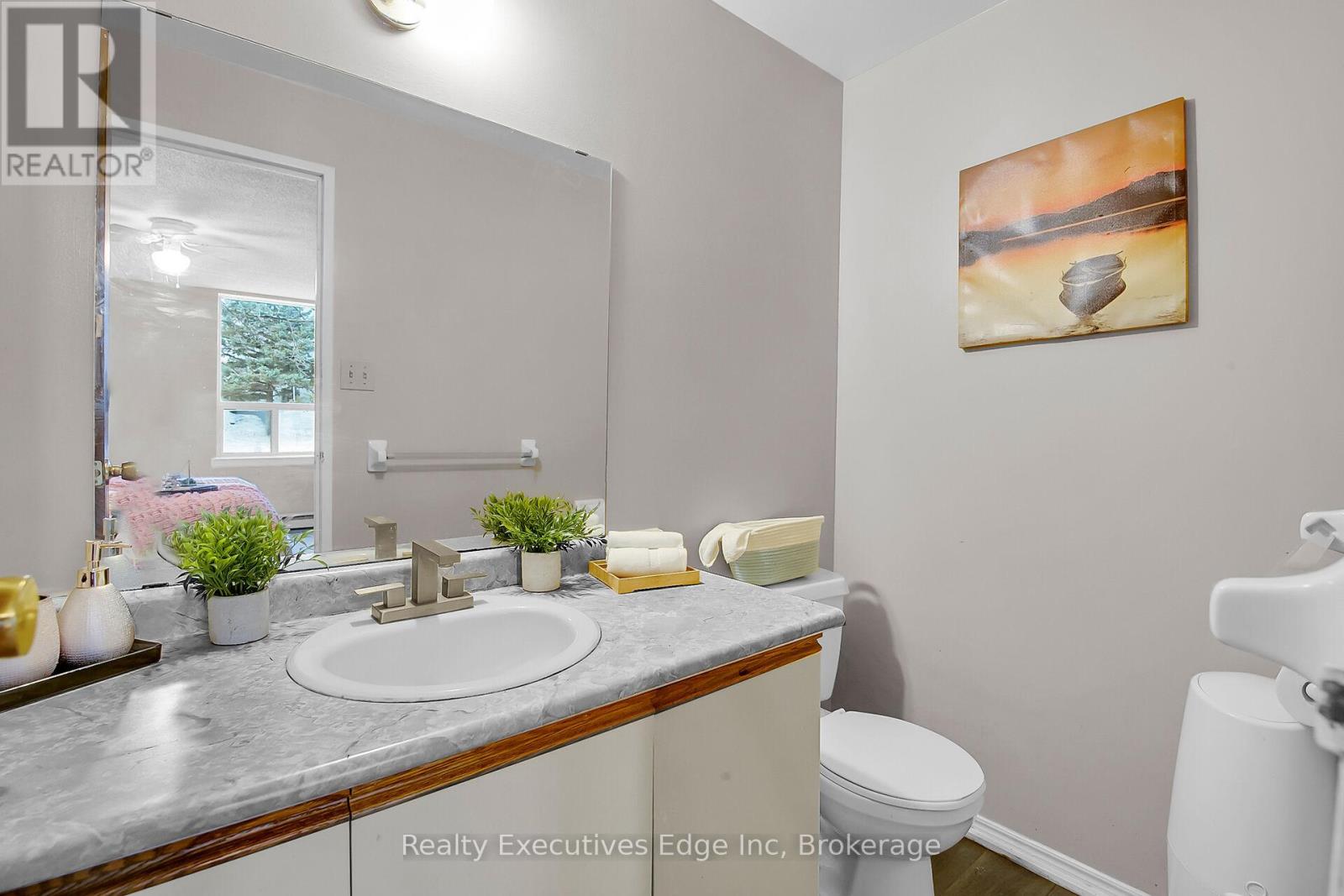 105 - 35 Green Valley Drive, Kitchener, Ontario  N2P 2A5 - Photo 19 - X12072563