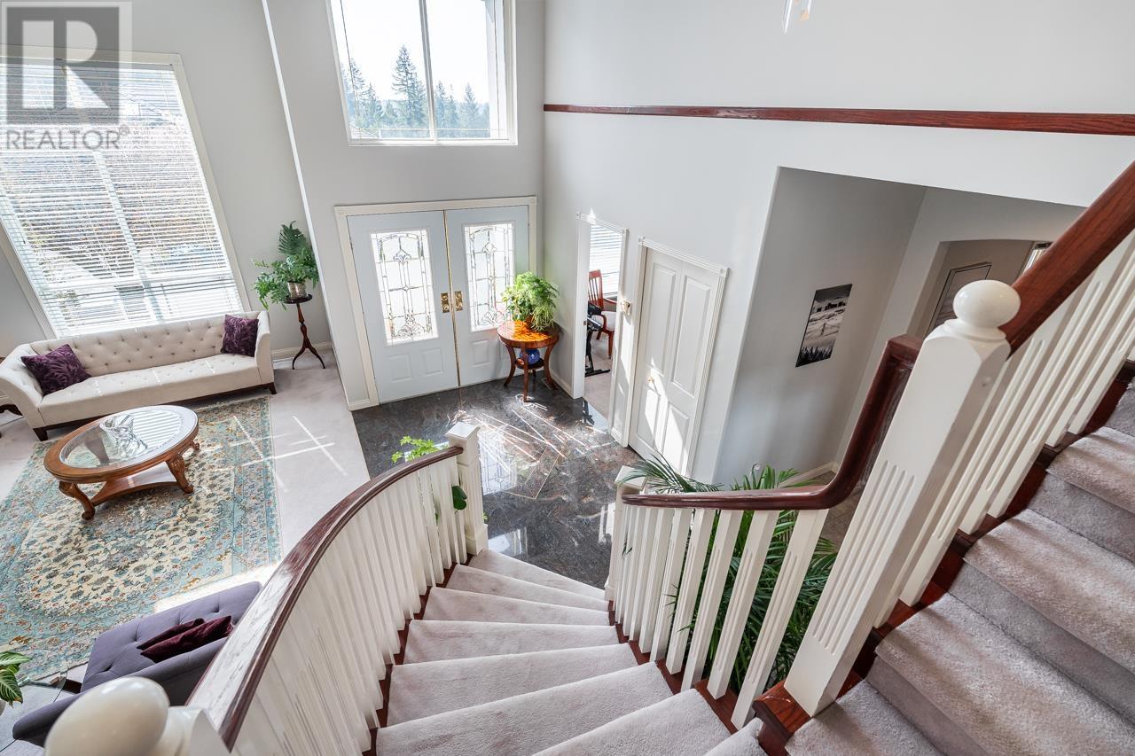 61 Wilkes Creek Drive, Port Moody, British Columbia  V3H 4Z9 - Photo 5 - R2988364