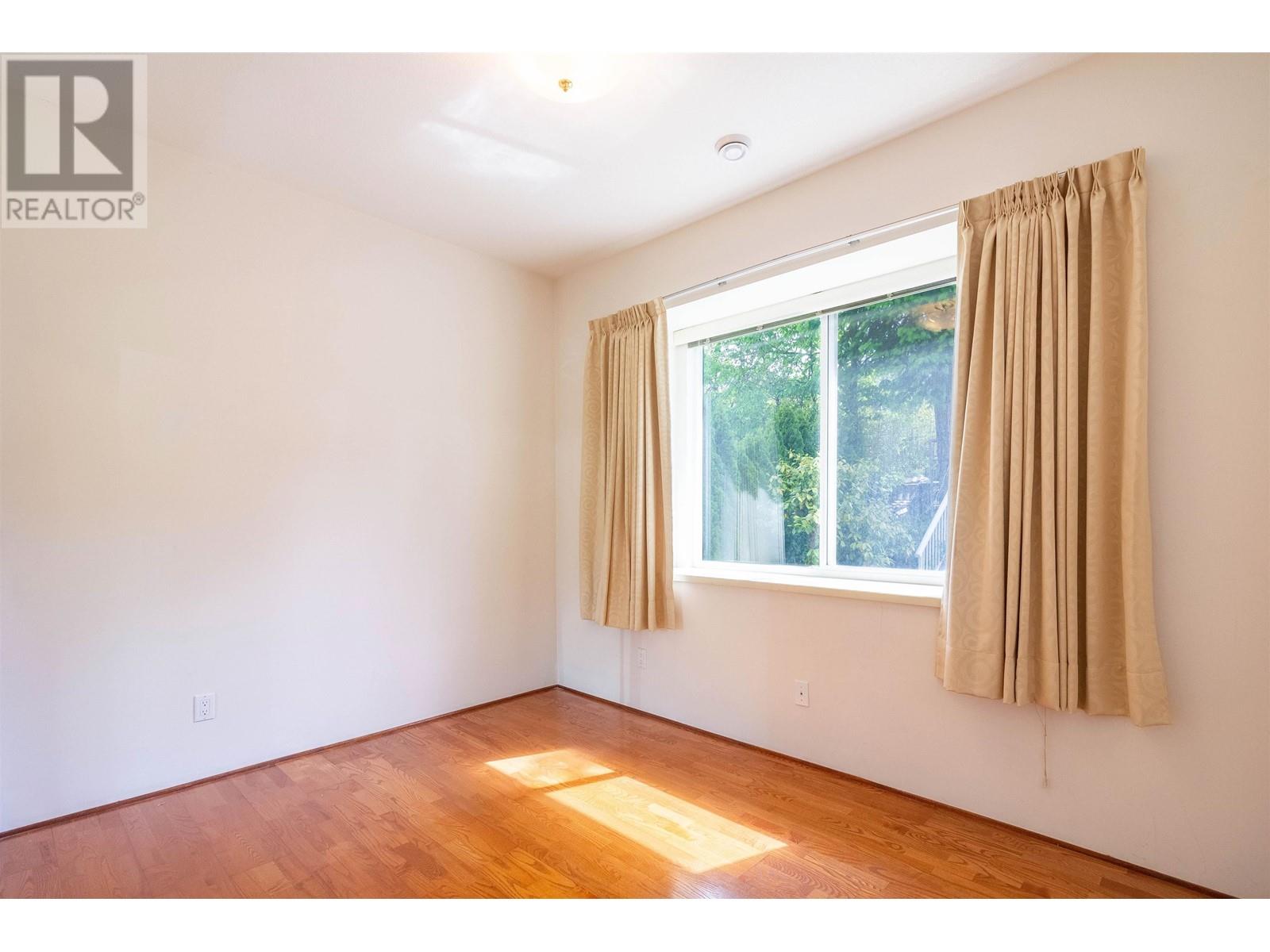 7286 Barnet Road, Burnaby, British Columbia  V5A 1E2 - Photo 11 - R2988422