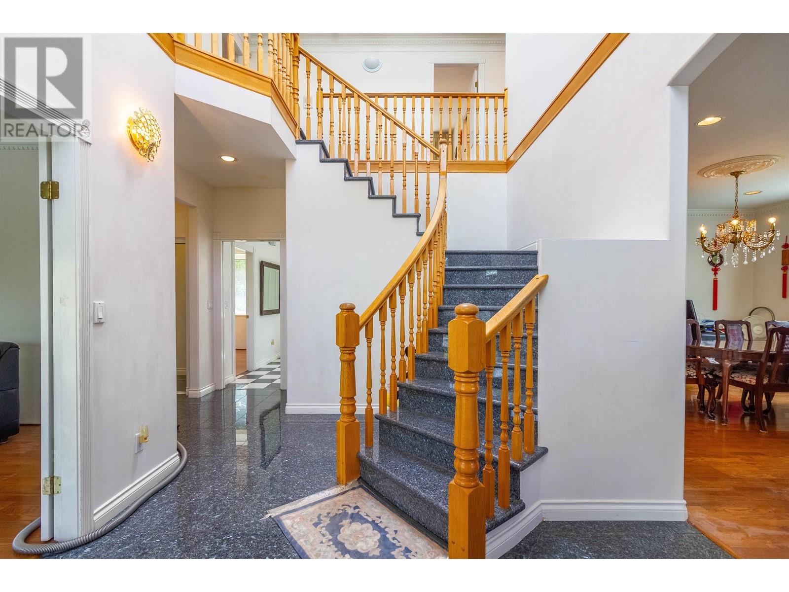 7286 Barnet Road, Burnaby, British Columbia  V5A 1E2 - Photo 13 - R2988422