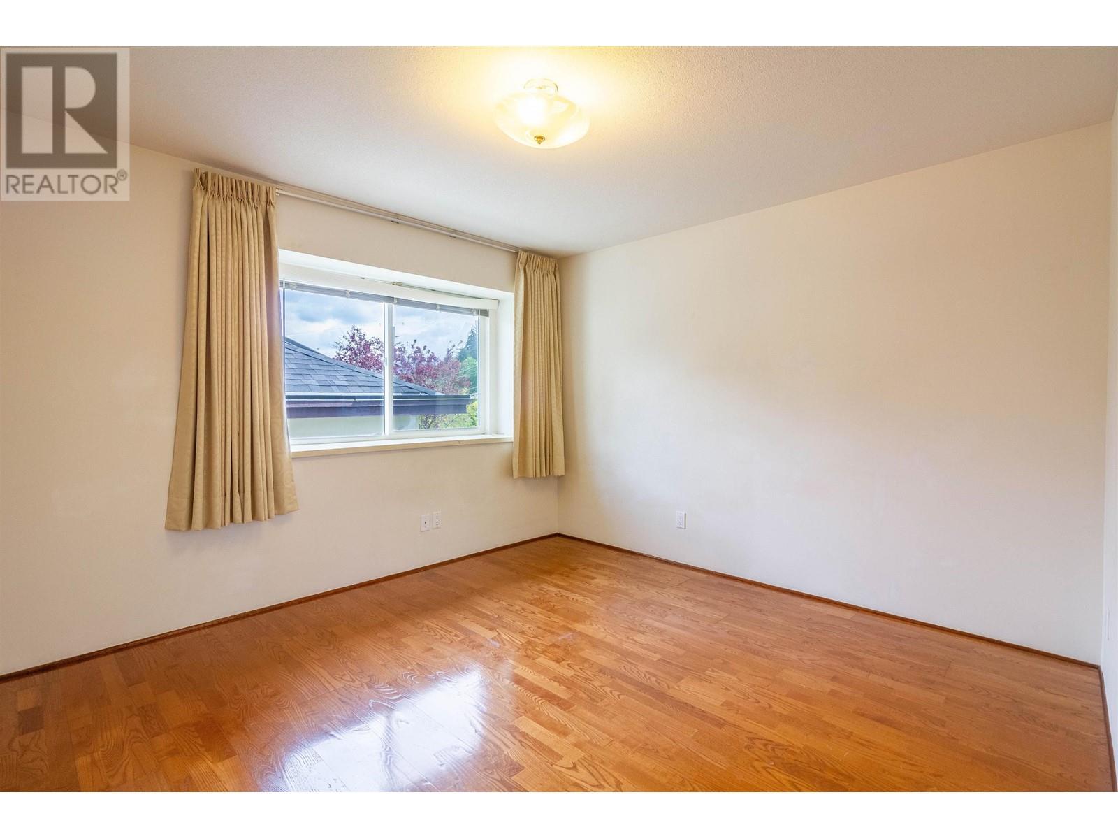 7286 Barnet Road, Burnaby, British Columbia  V5A 1E2 - Photo 22 - R2988422