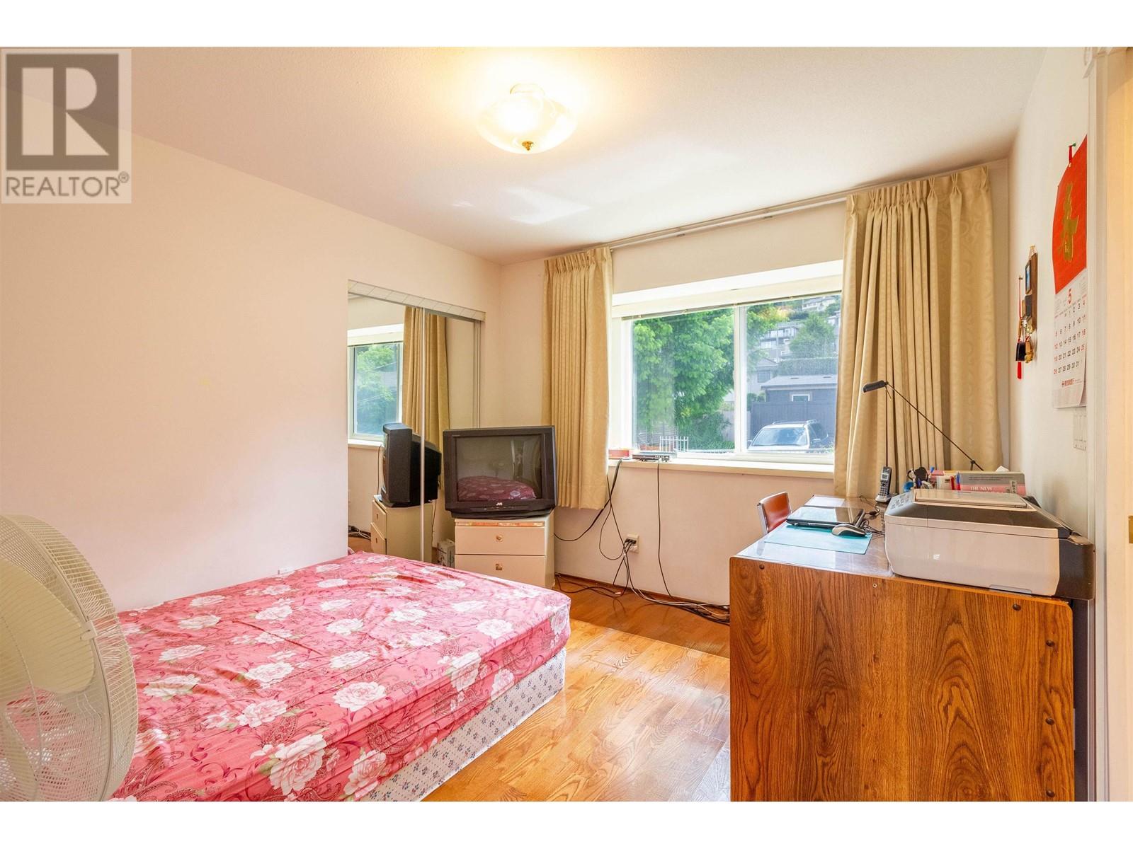 7286 Barnet Road, Burnaby, British Columbia  V5A 1E2 - Photo 23 - R2988422