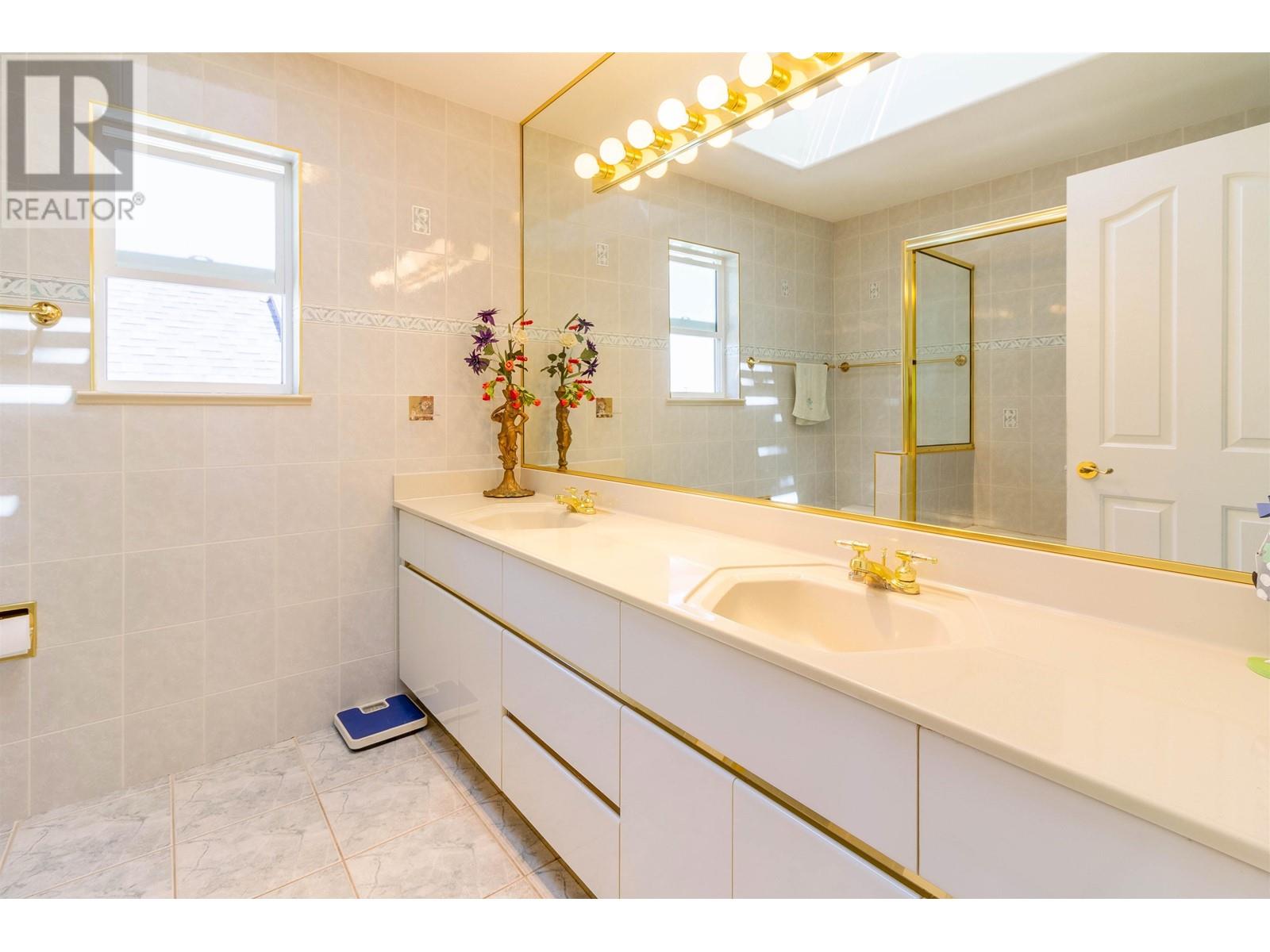 7286 Barnet Road, Burnaby, British Columbia  V5A 1E2 - Photo 25 - R2988422