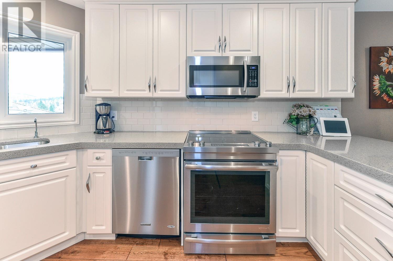 Property at 4400 Gallaghers Drive E Unit# 14 image 3