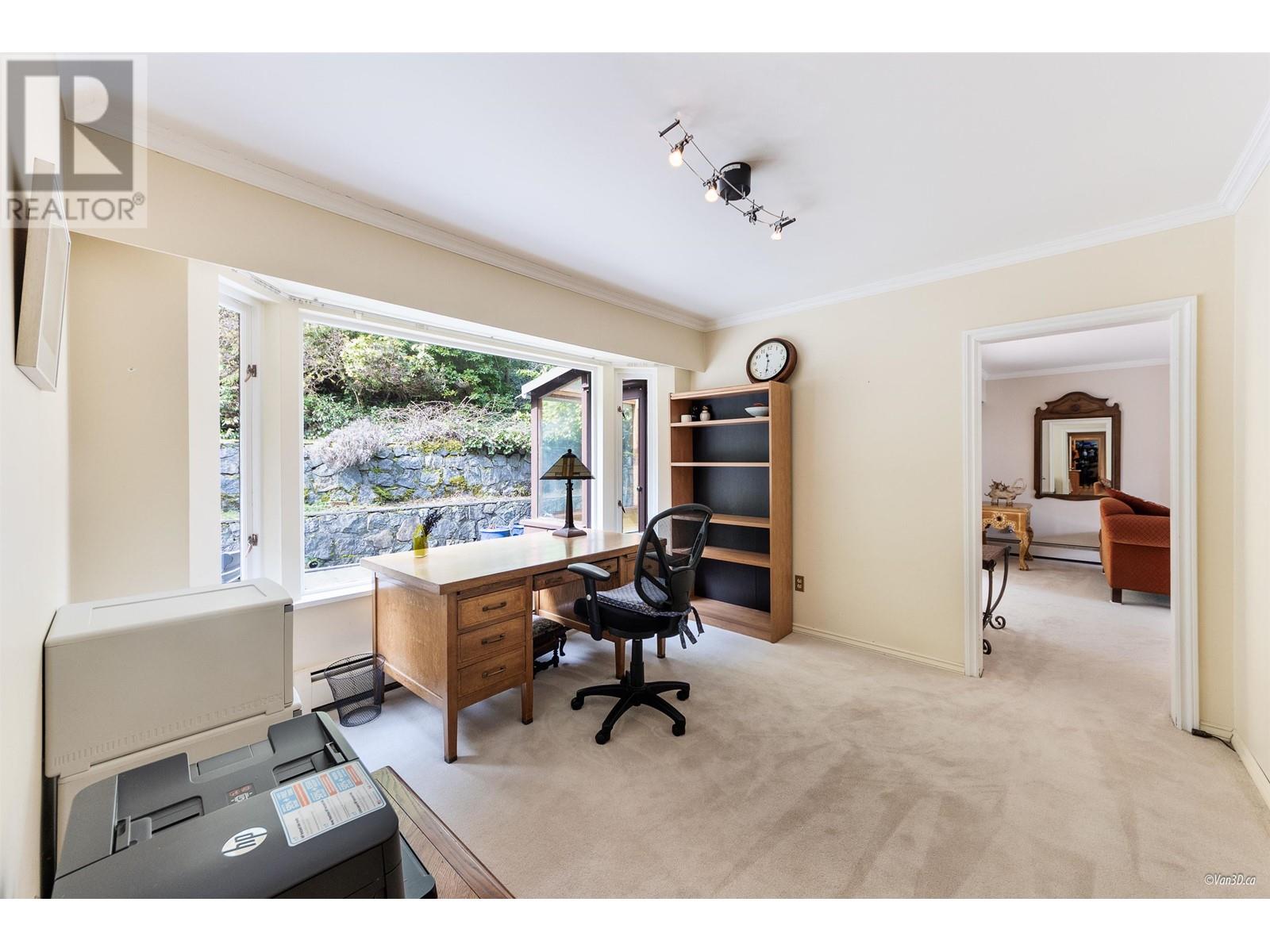 Property at 163 STEVENS DRIVE image 4