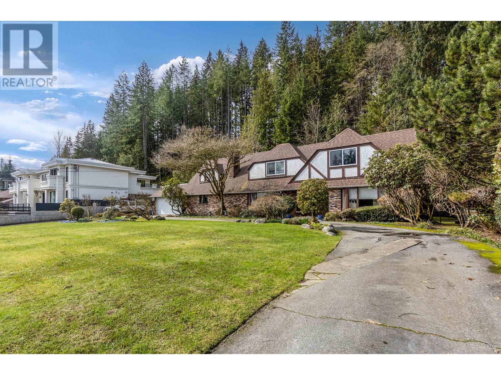 Property at 163 STEVENS DRIVE image 2