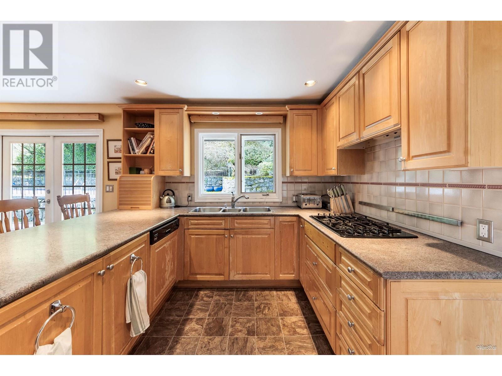 163 Stevens Drive, West Vancouver, British Columbia  V7S 1C3 - Photo 19 - R2988249