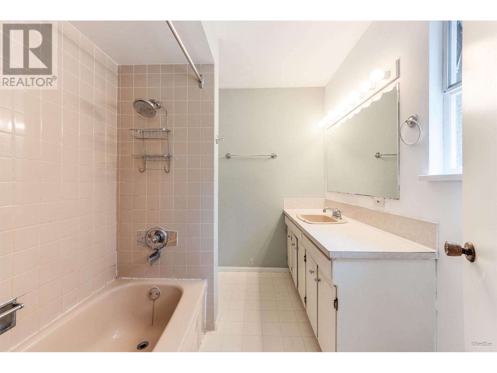 163 Stevens Drive, West Vancouver, British Columbia  V7S 1C3 - Photo 34 - R2988249