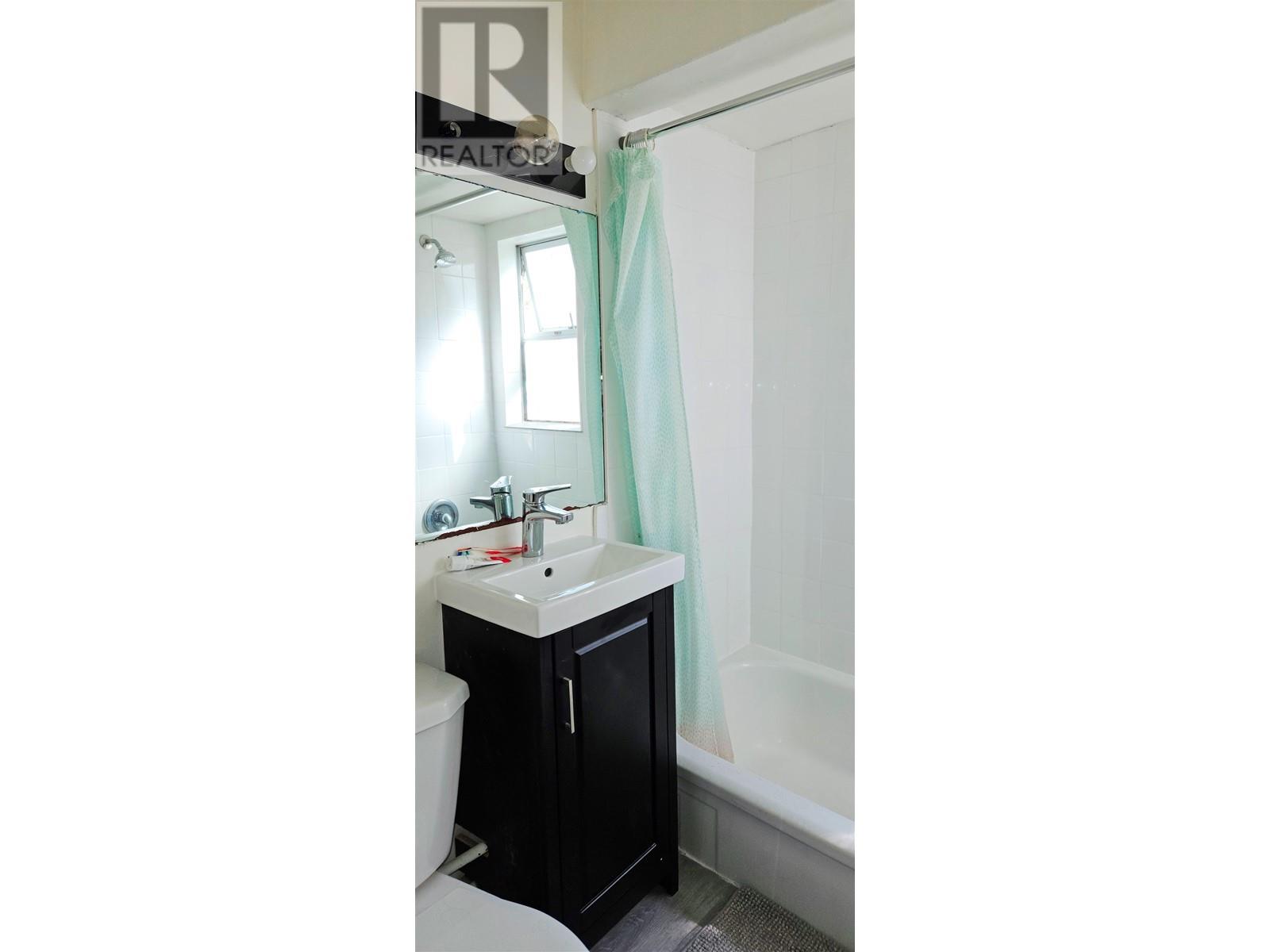 2556 W 4th Avenue, Vancouver, British Columbia  V6K 1P6 - Photo 27 - C8068242